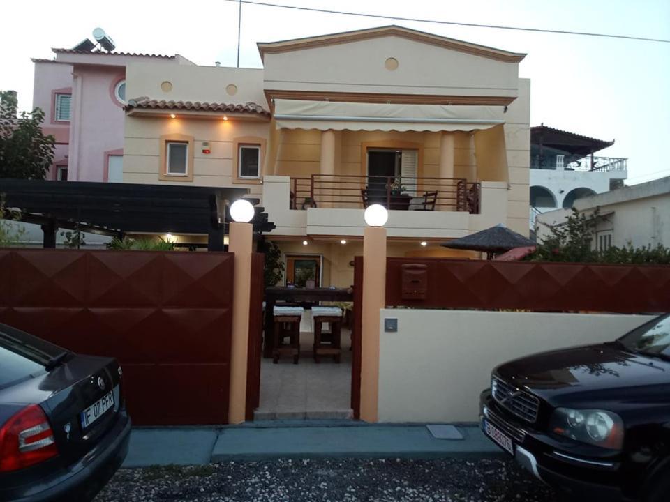 Villa Avatos - Near To The Port Of Rafina And The Airport Of Athens Agios Spyridon  Exterior foto